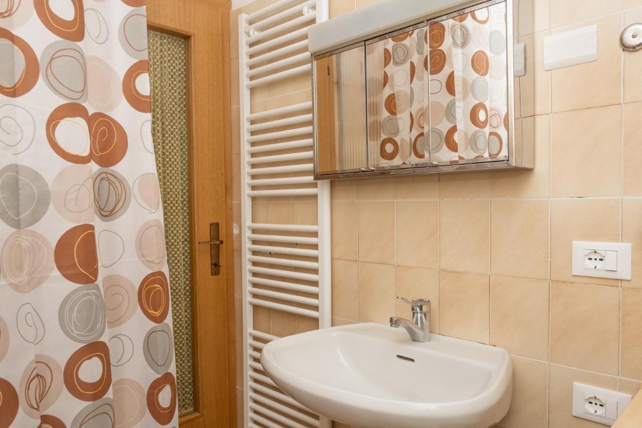 Casa Vacanze La Maddalena Sant'Orsola Luaran gambar